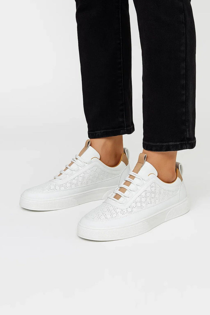 Men's white trainers in white khaki, perforated lace up low top