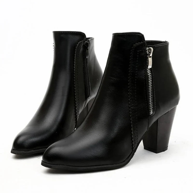 Women's heeled ankle boots in black, pointed toe with side zip and block heel