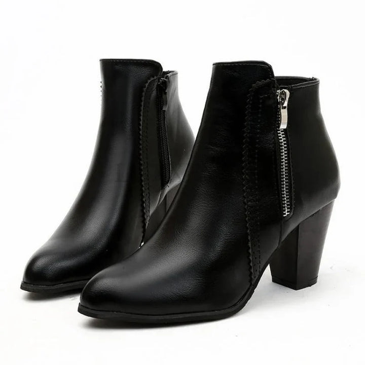 Women's heeled ankle boots in black, pointed toe with side zip and block heel