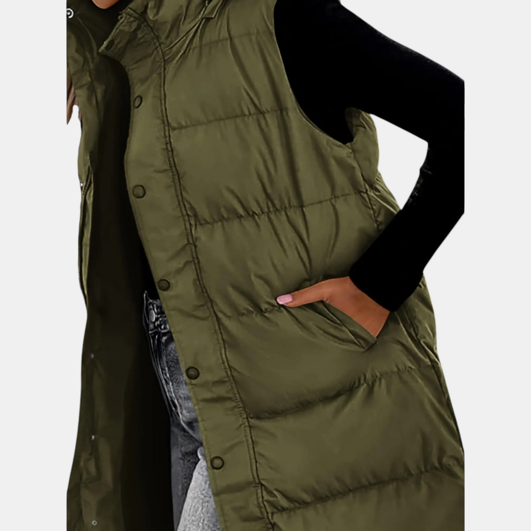 Close up of the snap front and side pocket