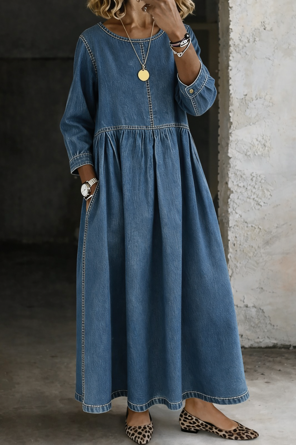 Women's long sleeve maxi dress in blue, denim-look smock with pockets
