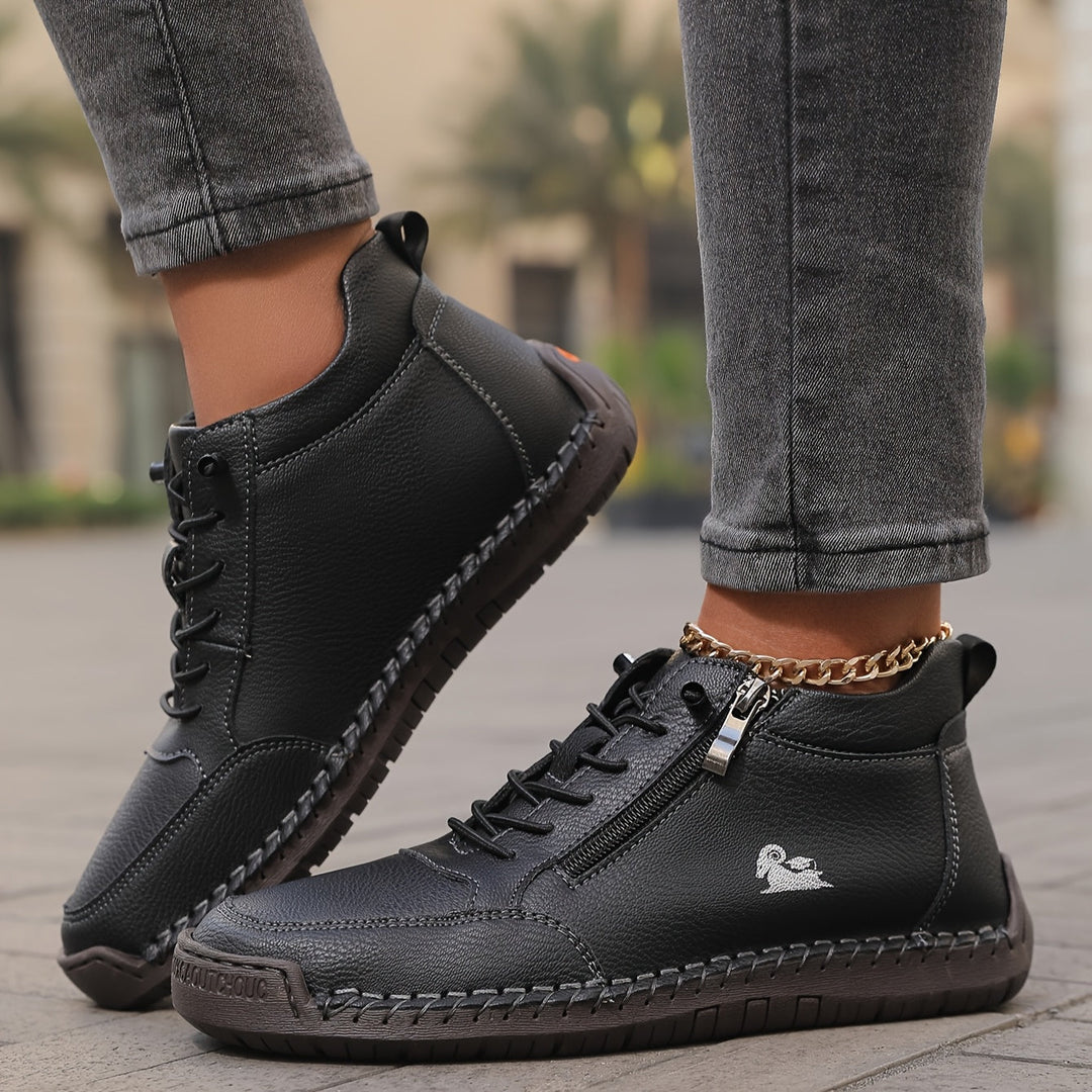 Women's ankle trainers in black, lace up high top stitched