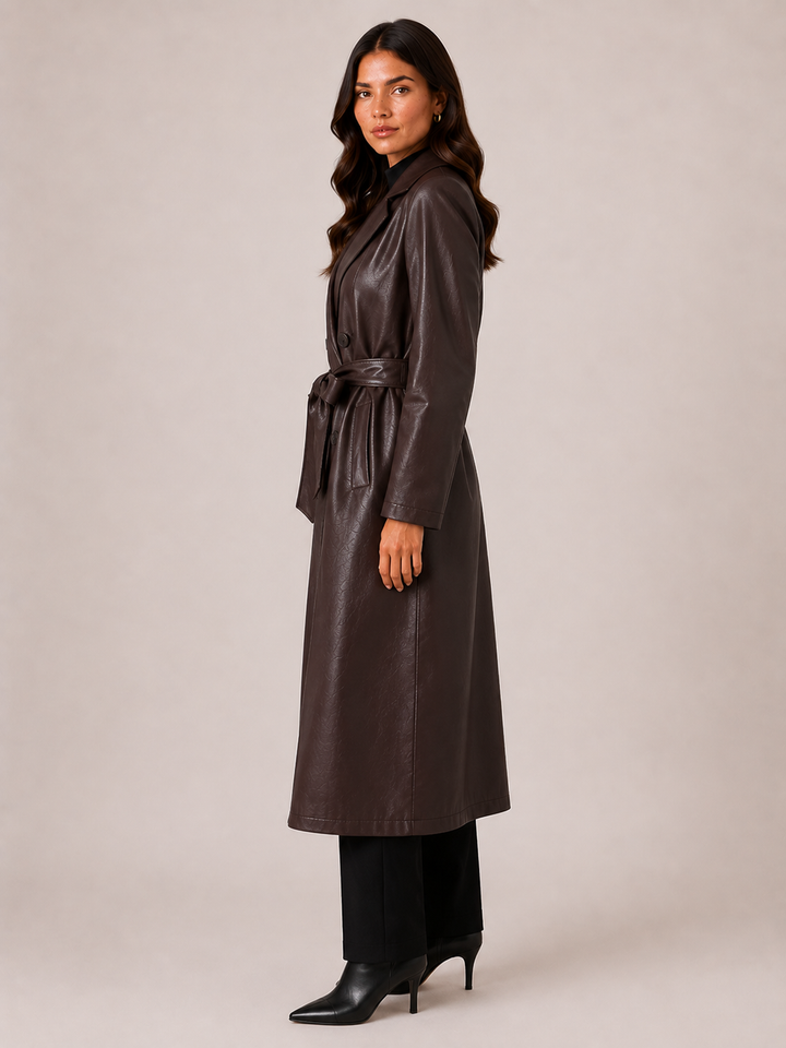 Side view of the longline trench reaching close to the ankle